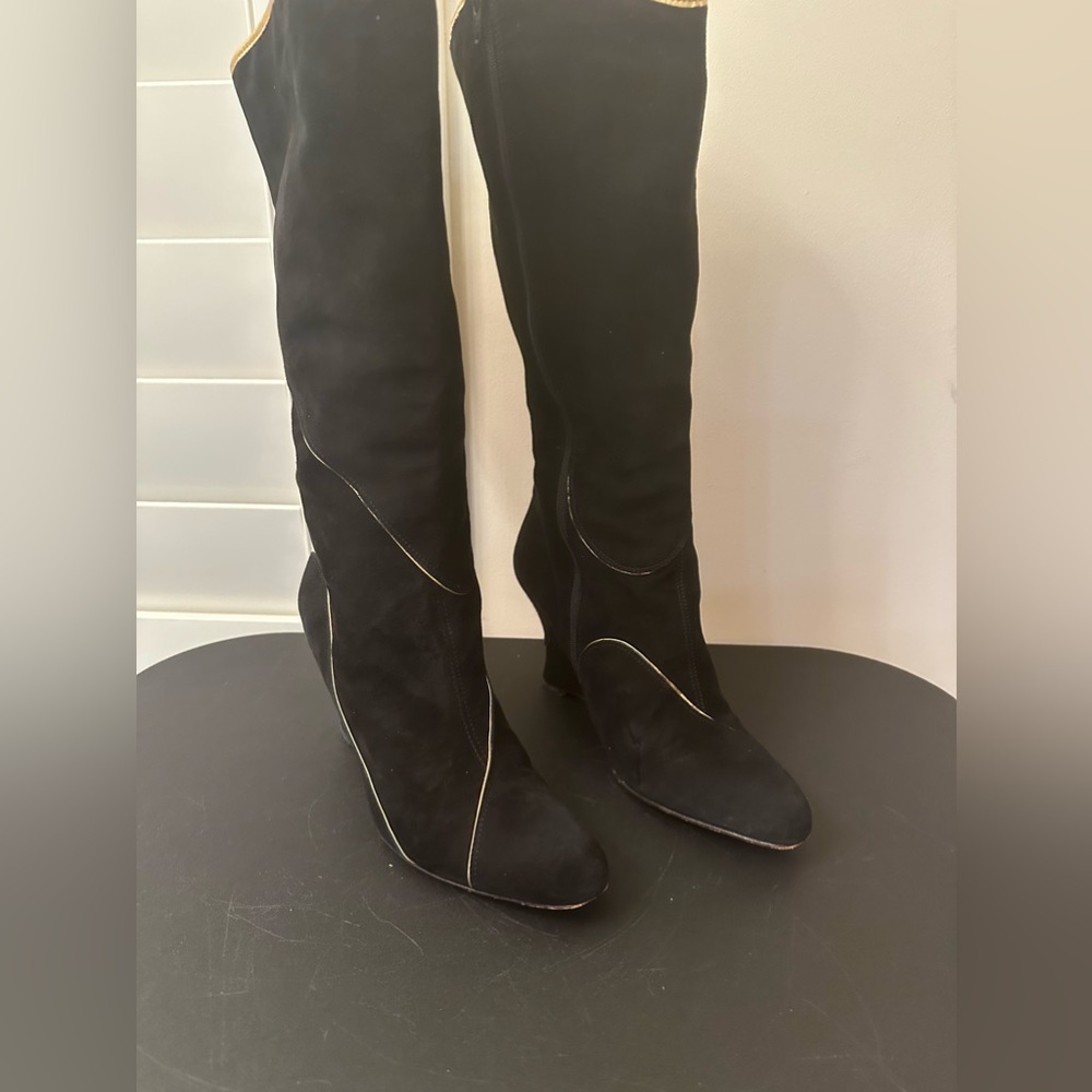 Corsica Como Women’s Black Suede wedge boot. Size 9 1/2 M